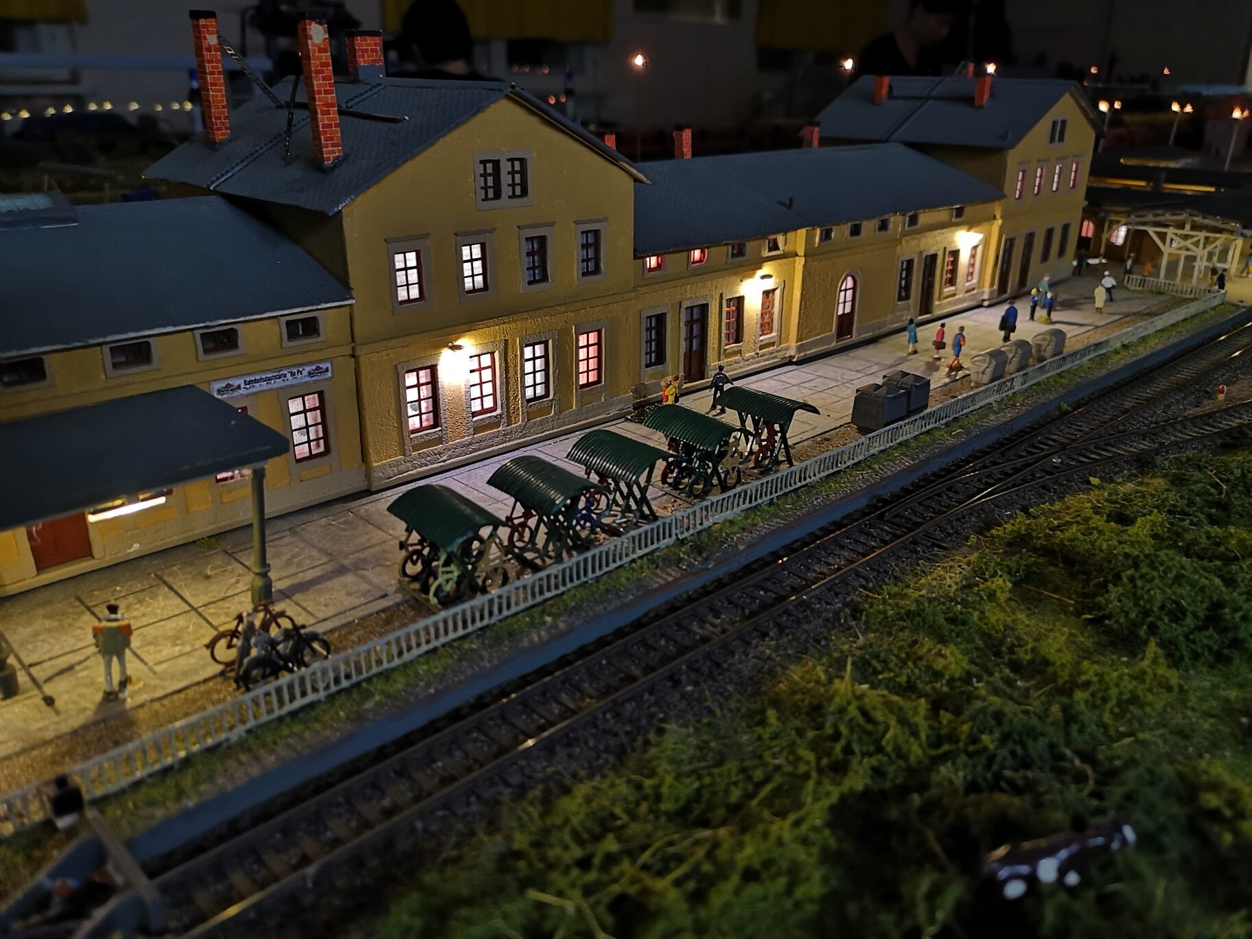 MEC_Arnsdorf_bei_Nacht_01