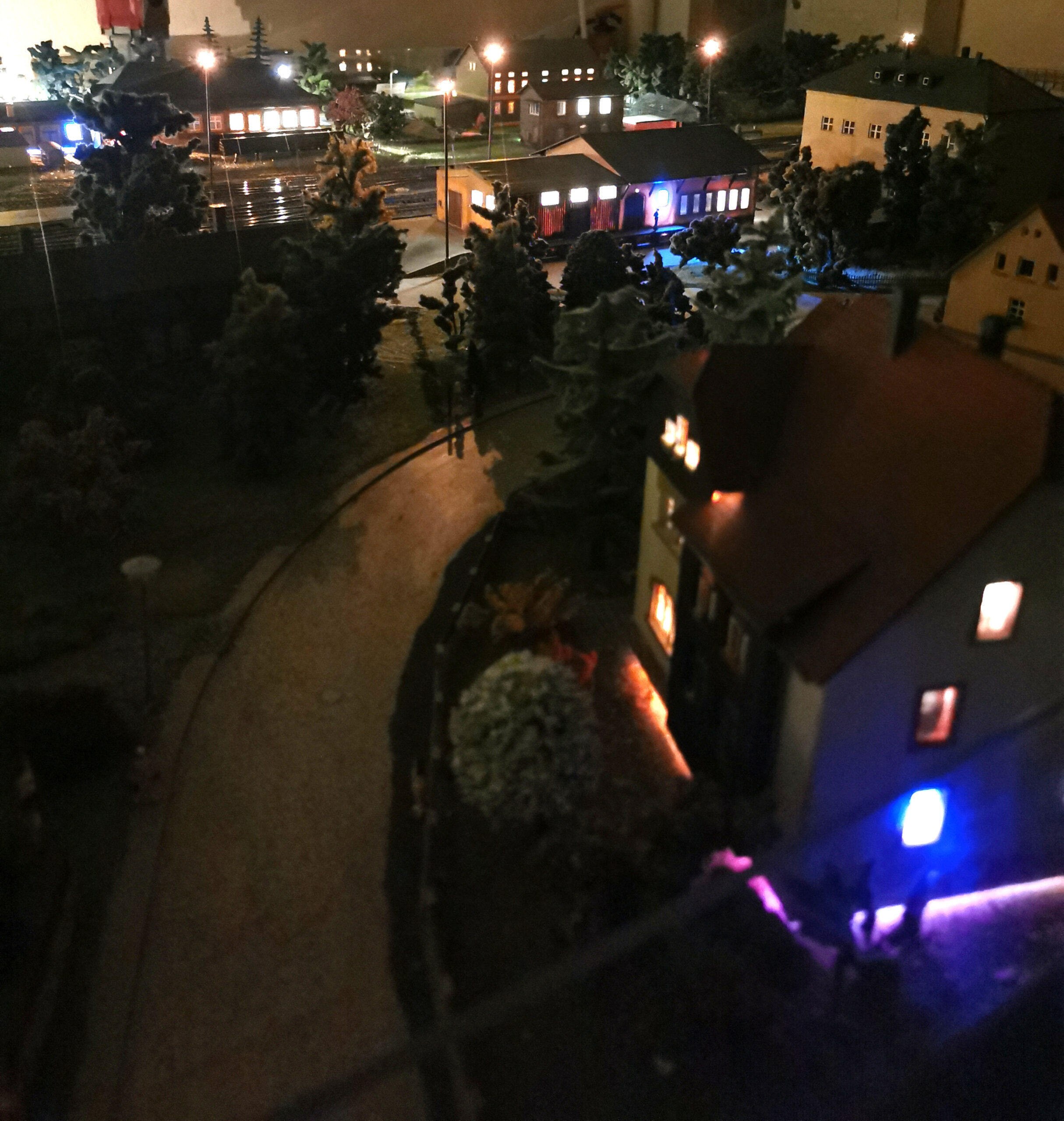 MEC_Arnsdorf_bei_Nacht_06